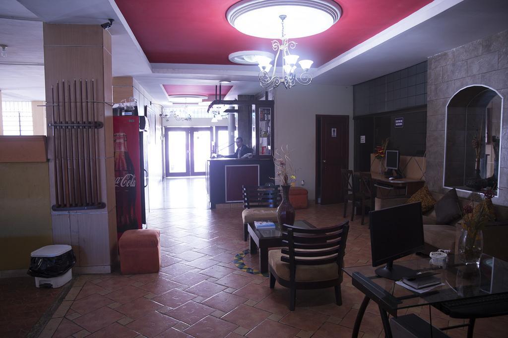 Tropical Inn Hotel Guayaquil Exterior photo