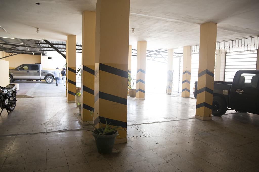 Tropical Inn Hotel Guayaquil Exterior photo